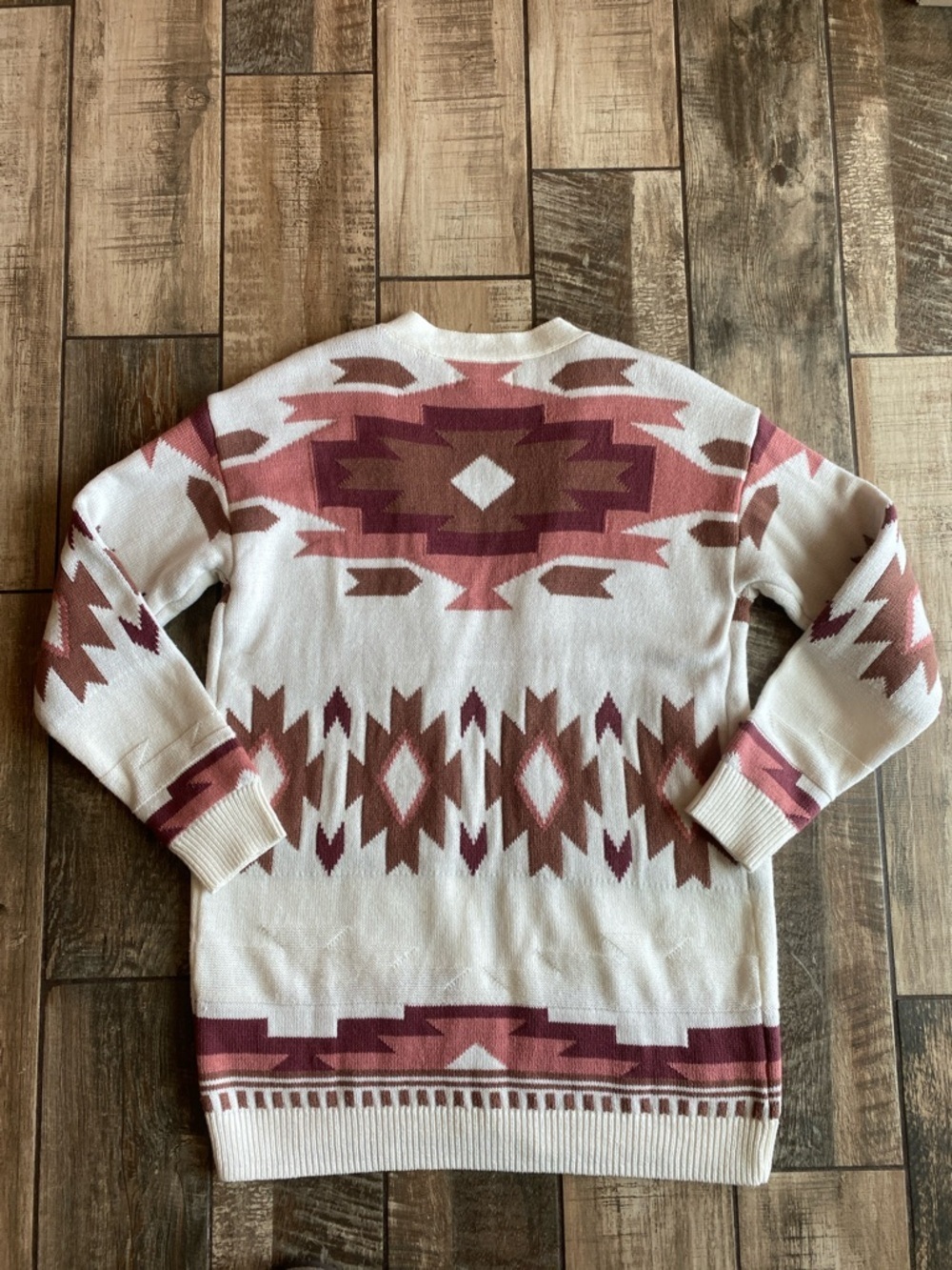Lucky Brand Cream Cardigan with Brown & Rust Aztec Pattern 🆕 - Picture 3 of 11